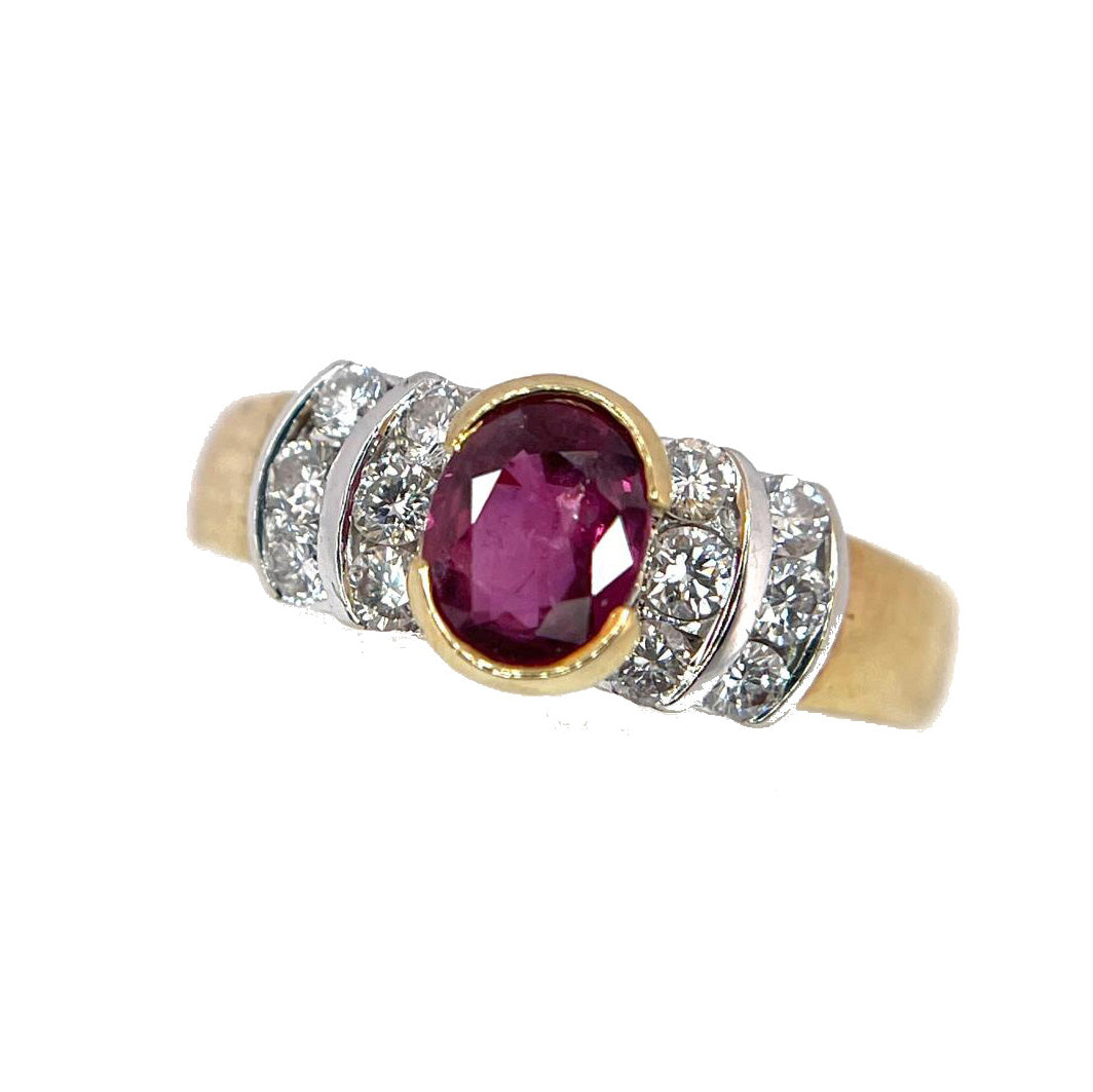 Capot d'anneau en or jaune 18kt Rubis 0.72ct et diamants