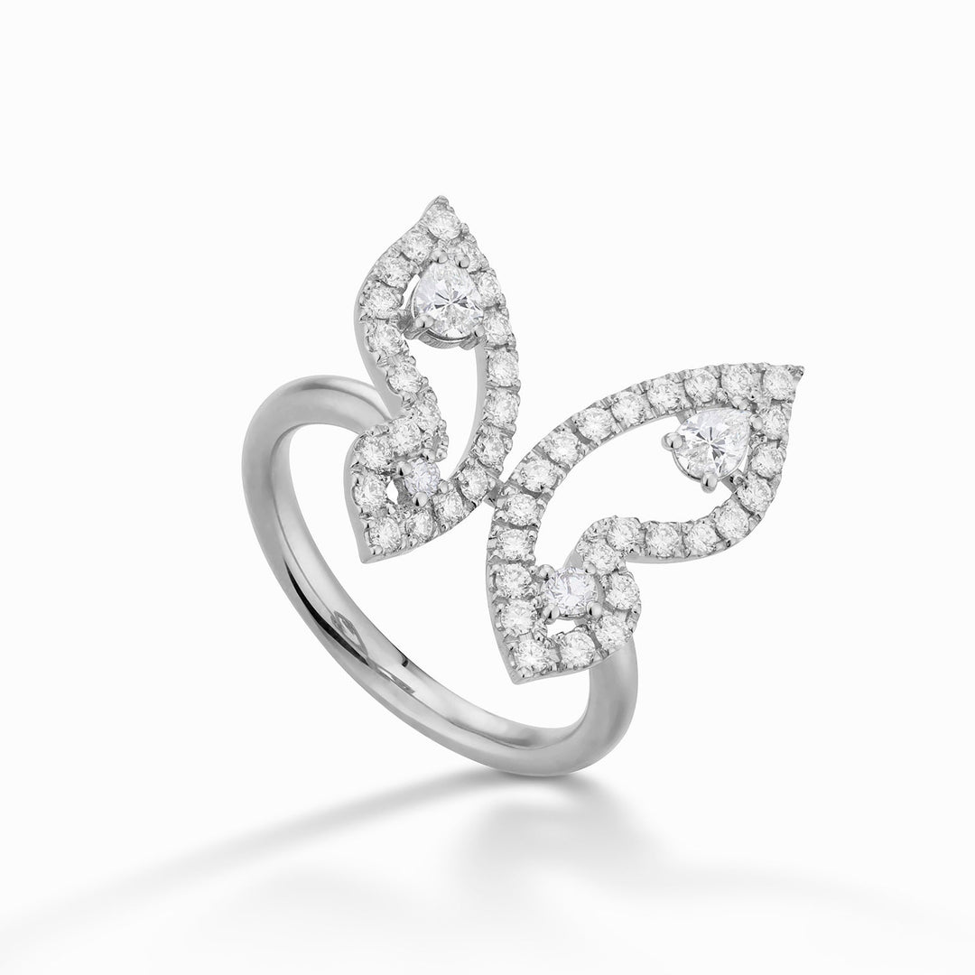 Golay pequeño anillo de mariposa con diamantes gota