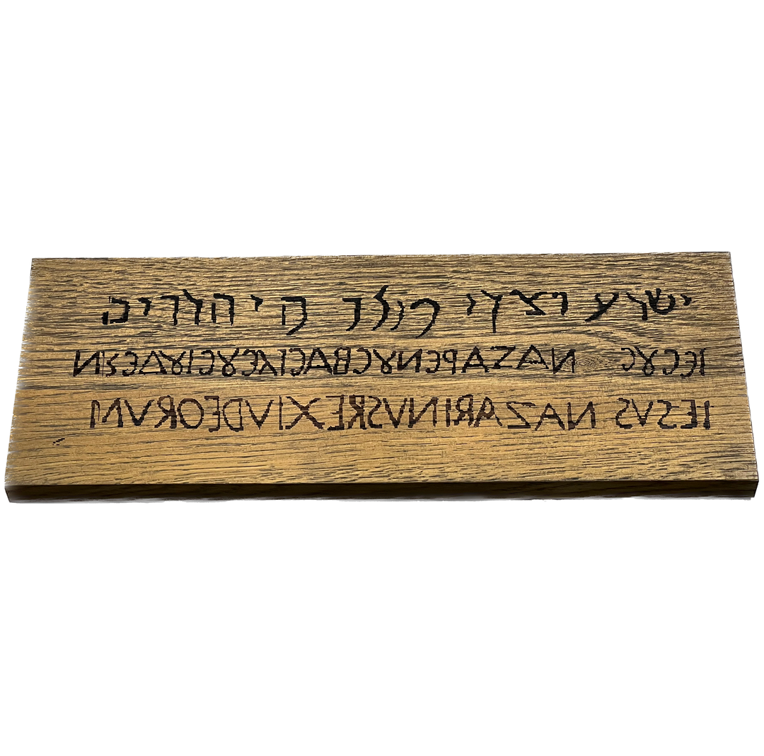 Titulus Crucis Bola en mesa de madera wegne ⁇  15x40cm hecho a mano CPD-INRI