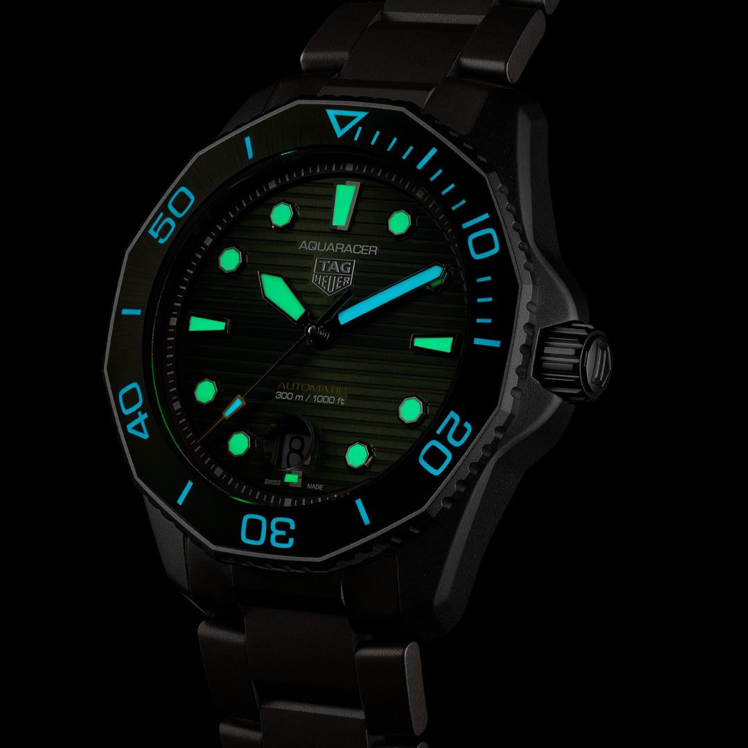 TAG Heuer orologio Aquaracer Professional 300 Calibre 5 43mm verde automatico titanio WBP208B.BF0631